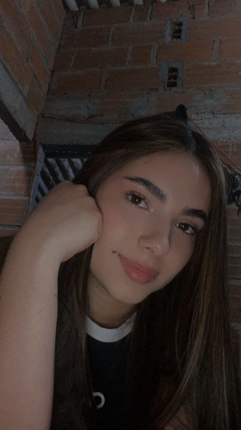 Girl from Colombia on the FapChatGirl online list